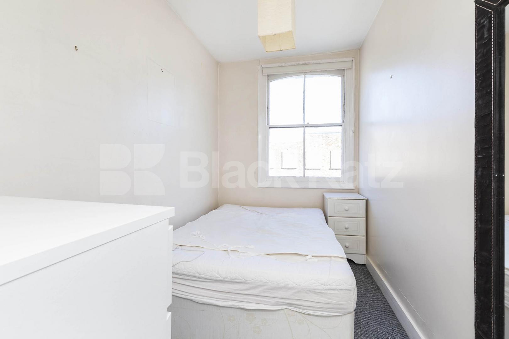 4 bedroom 2 bathroom maisonette with private garden Northchurch Road, Islington